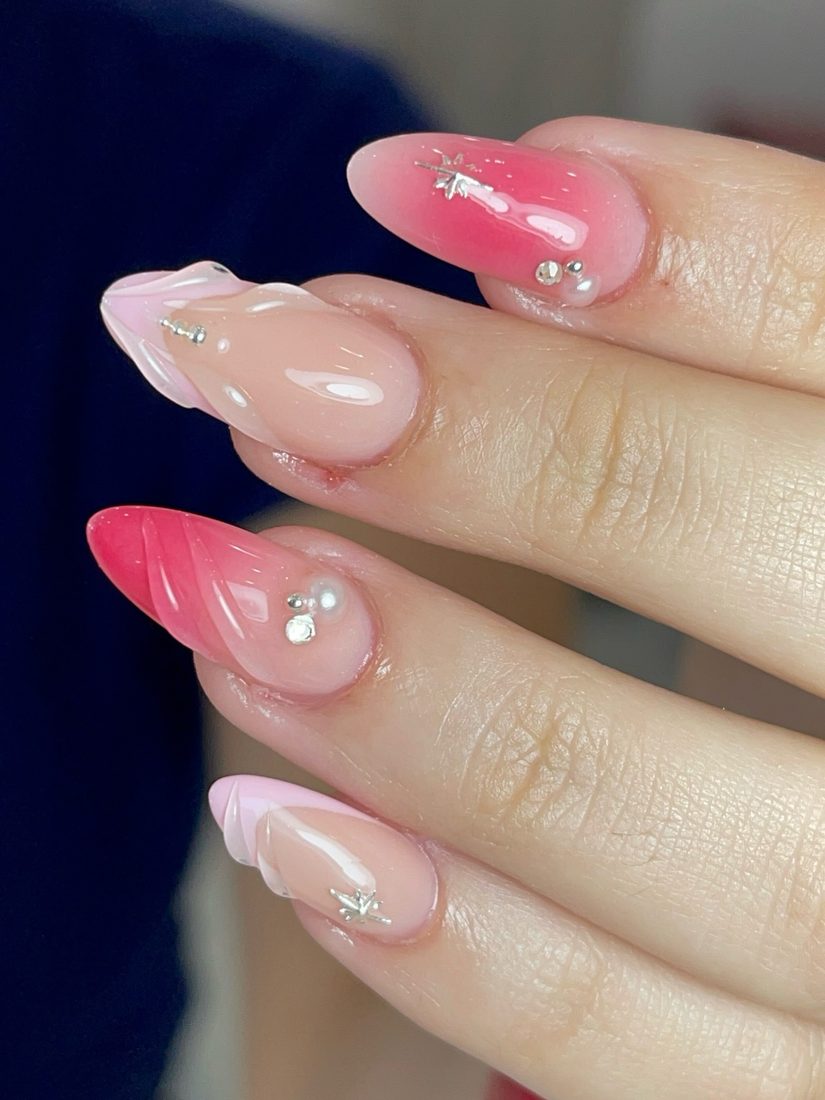 pink and nude ombré, 3D and glitter nails, almond shape — nail salon in Calhoun, GA — Sonny & Tee